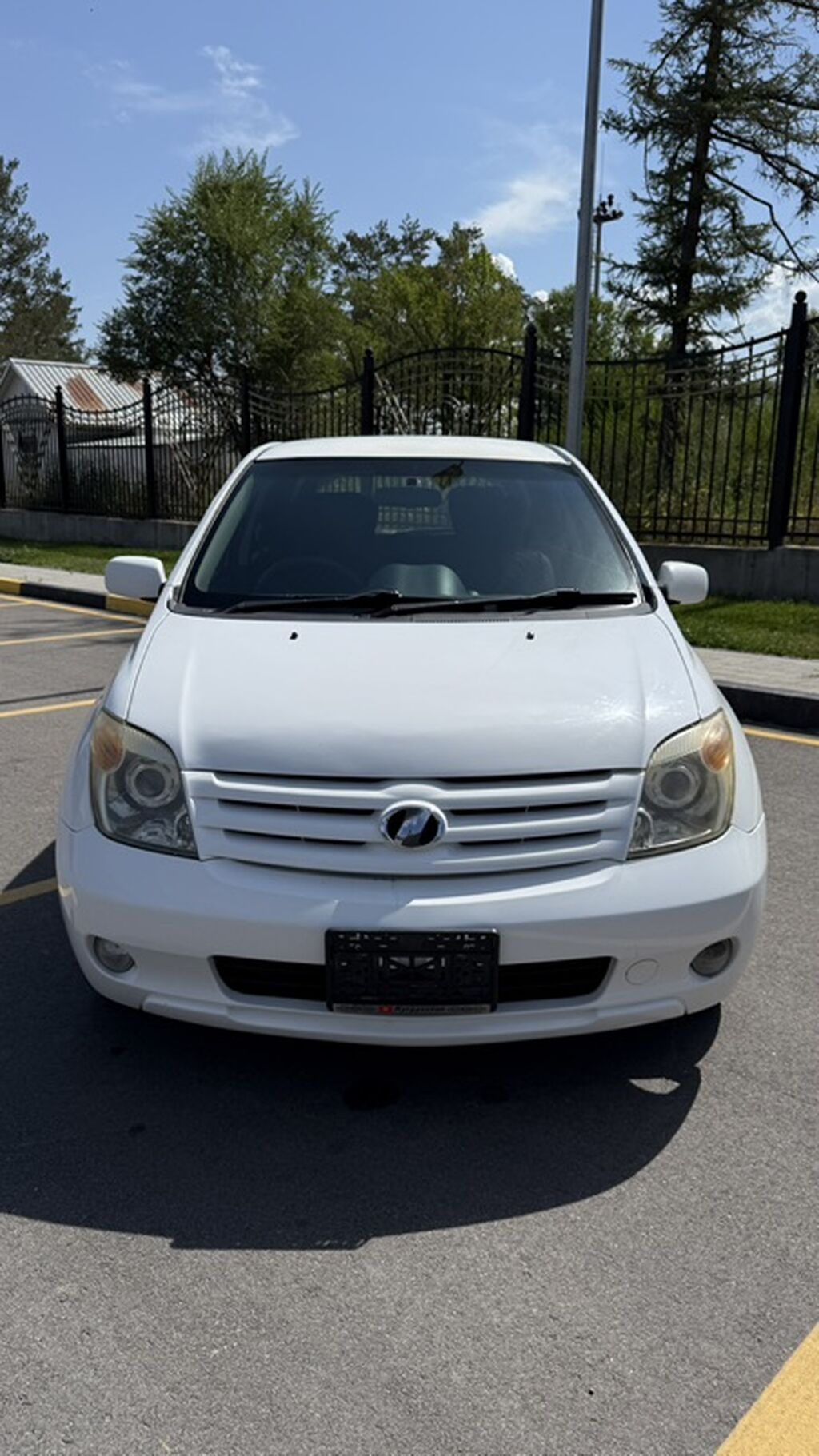 Toyota Ist: 2003 г., 1.5 л, Автомат, Бензин, Хэтчбэк: фото 3
