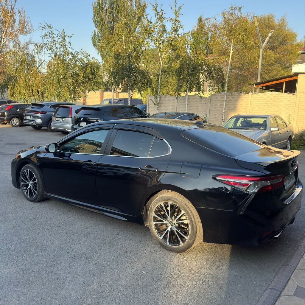 Toyota Camry: 2020 г., 2.5 л, Автомат, Бензин, Седан: фото 4