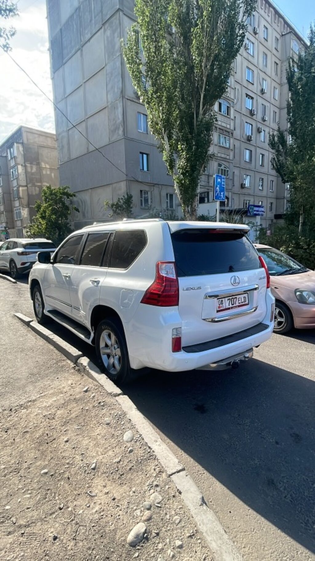 Lexus GX: 2010 г., 4.6 л, Автомат, Бензин, Внедорожник: фото 6
