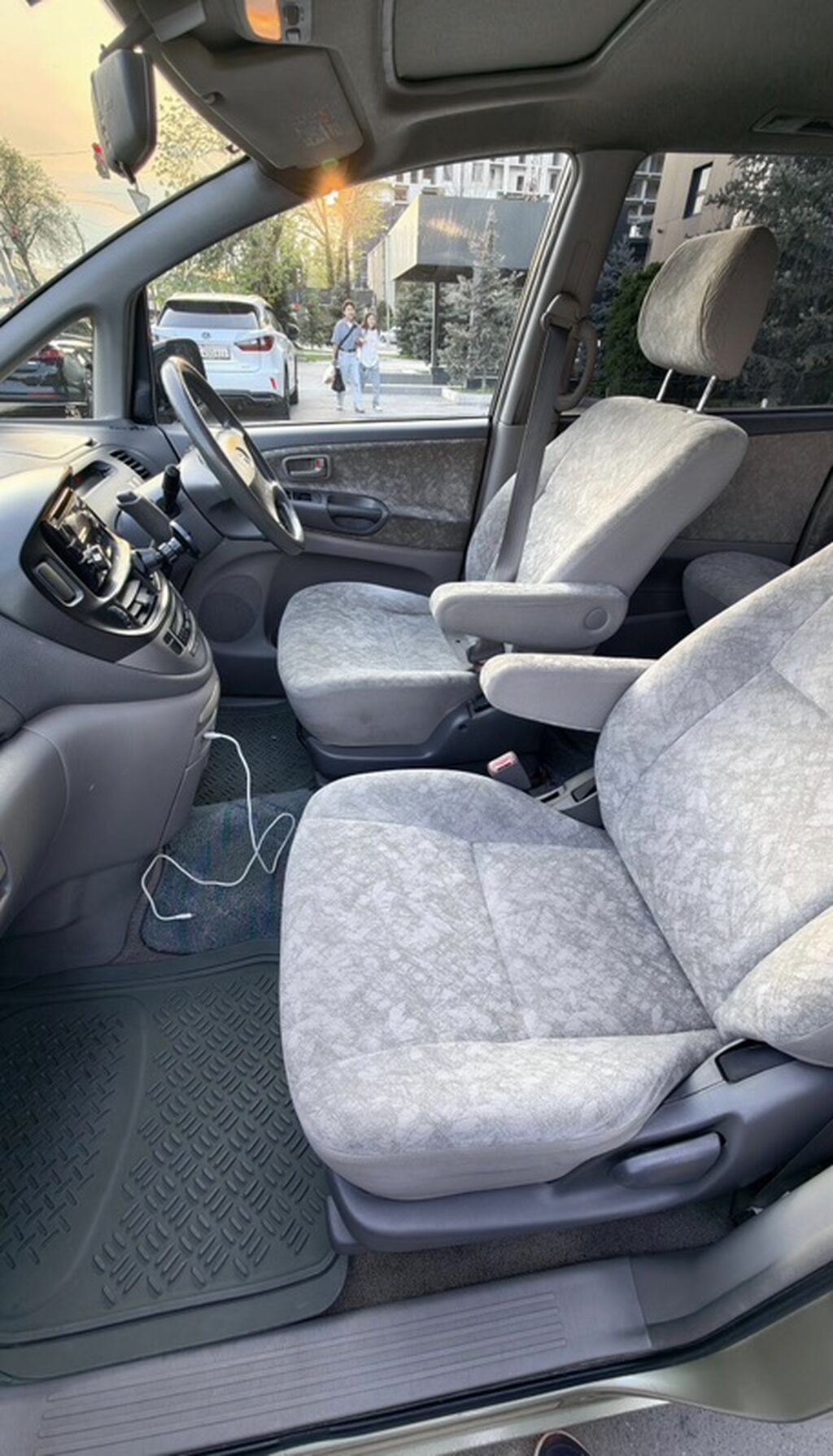 Toyota Estima: 2000 г., 3 л, Автомат, Бензин, Минивэн: фото 4