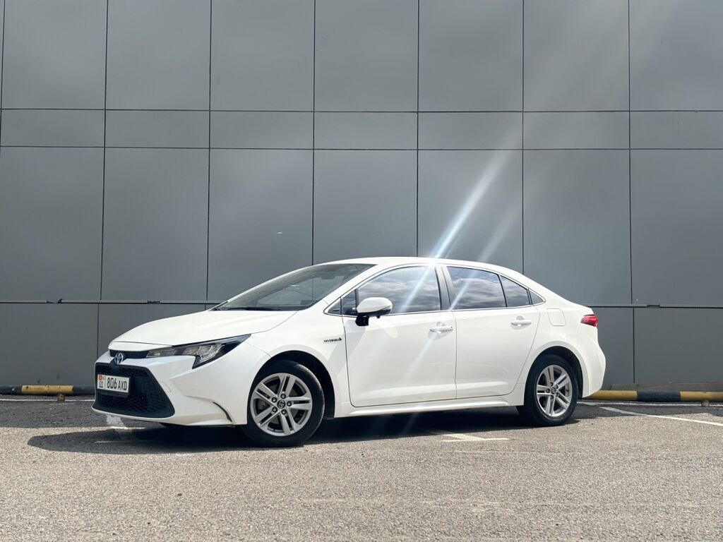 Toyota Levin: 2021 г., 1.8 л, Гибрид, Седан: фото 1
