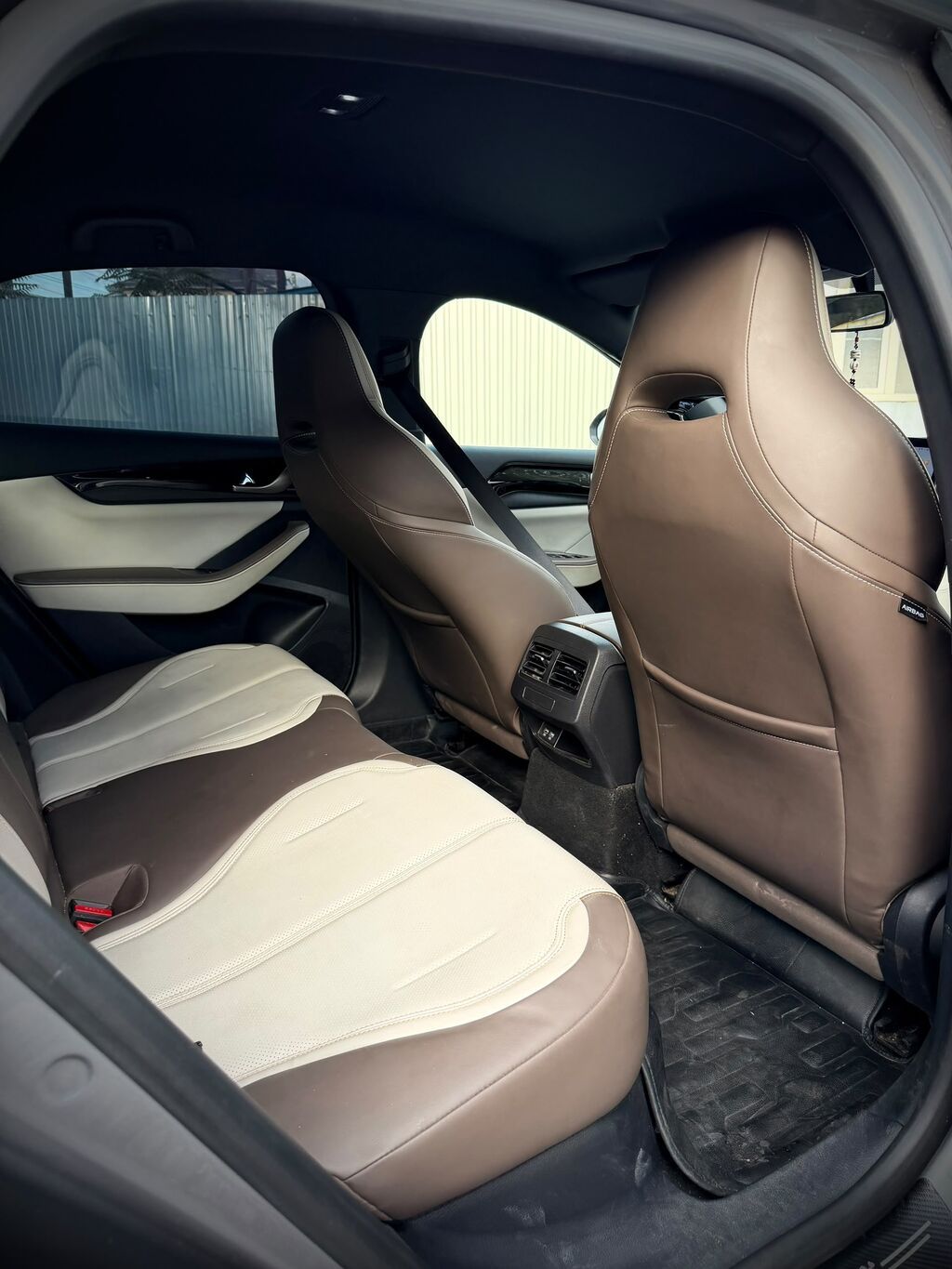 BYD Qin: 2023 г., 1.5 л, Автомат, Гибрид, Седан: фото 7