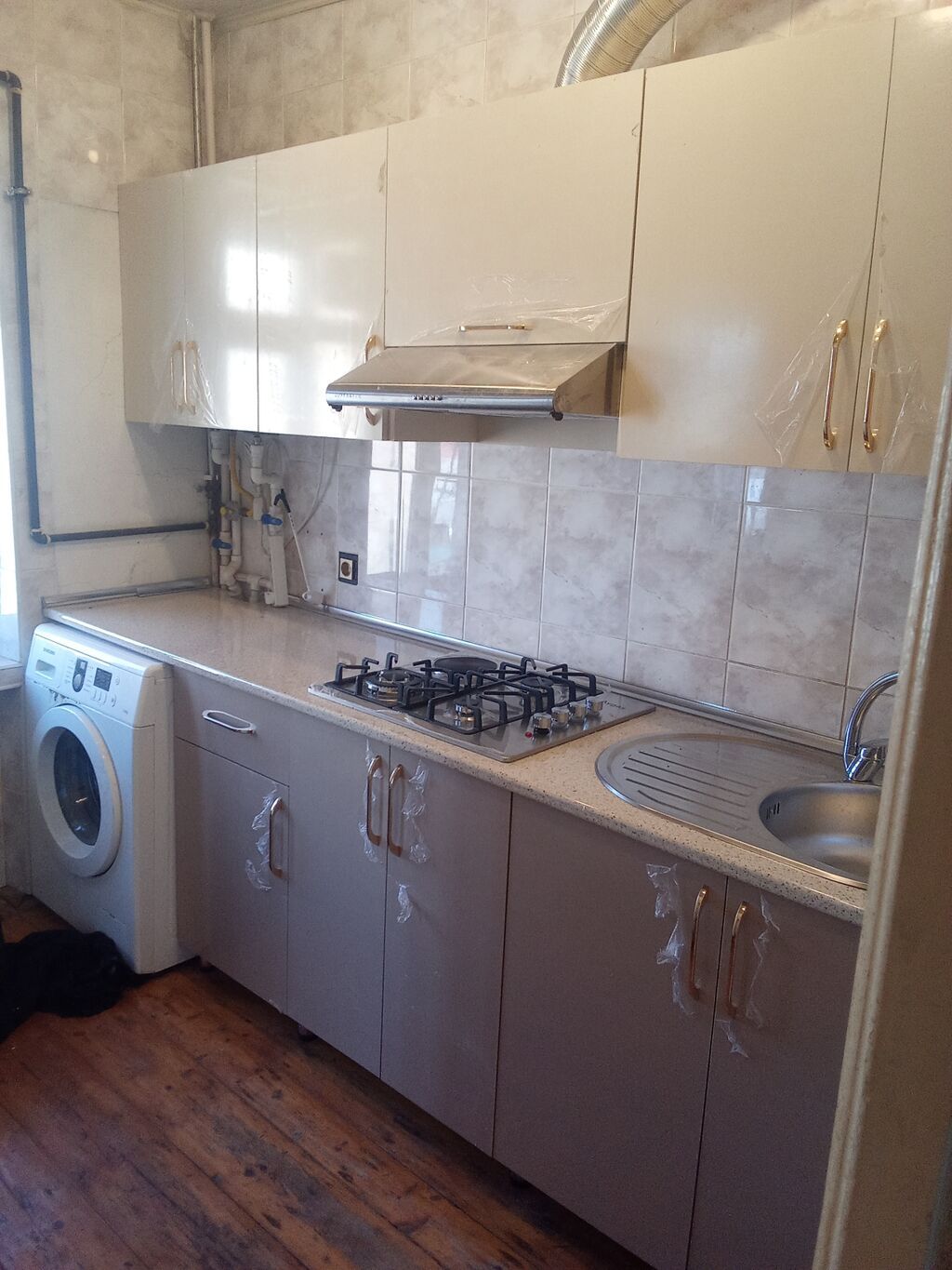 Mənzil kirayə üçün təqdim olunur. - Plan: 3otaq + bağlı balkon/layihə
