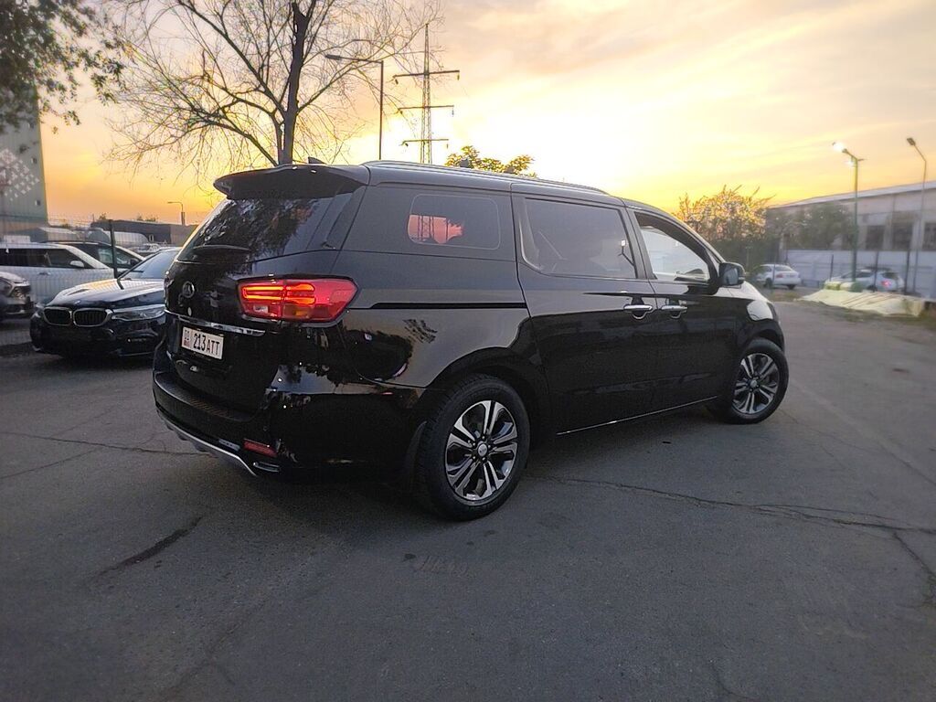 Kia Carnival: 2018 г., 2.2 л, Автомат, Дизель, Минивэн: фото 4