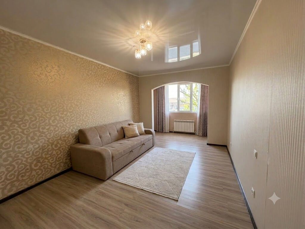 2 комнаты, 57 м², ул. Баха / Гагарина 106 серия улучшенная, 1 этаж, Евроремонт: фото 2