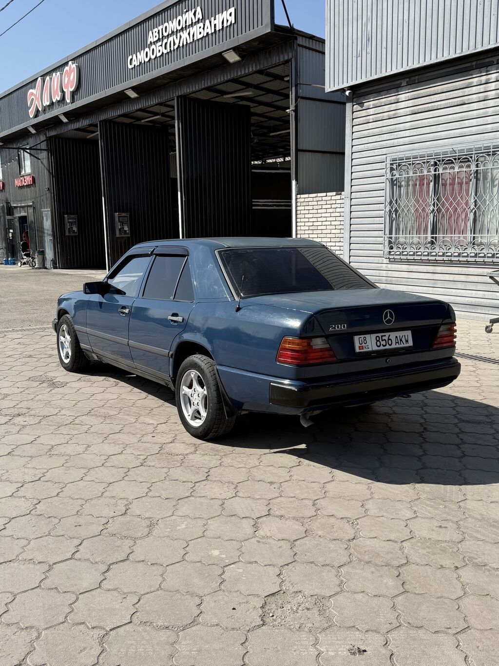 Mercedes-Benz W124: 1988 г., 2 л, Механика, Бензин, Седан: фото 5