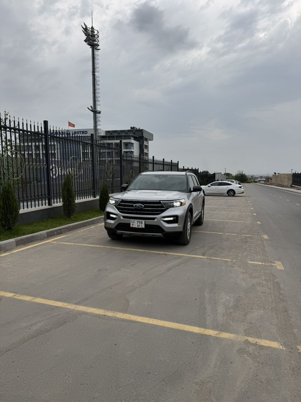 Ford Explorer: 2020 г., 2.3 л, Автомат, Бензин, Кроссовер: фото 2