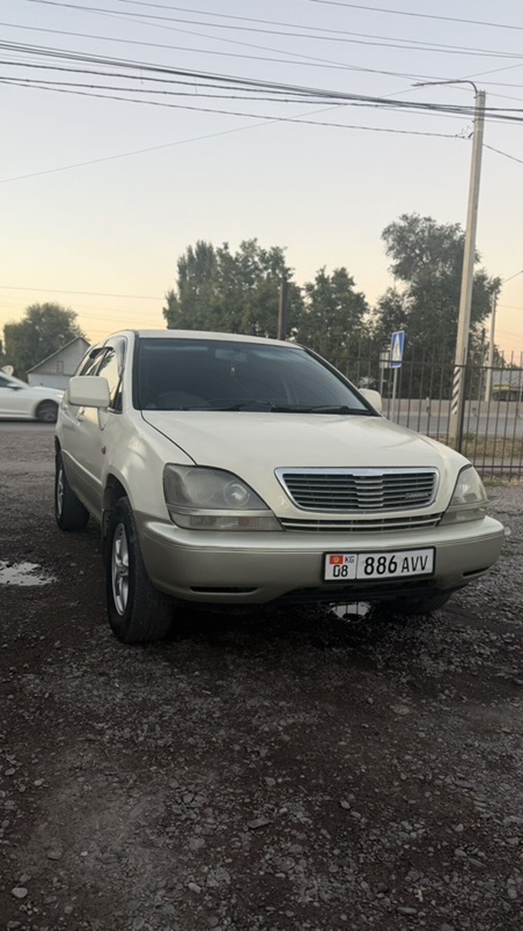 Toyota Harrier: 1998 г., 3 л, Автомат, Газ, Кроссовер