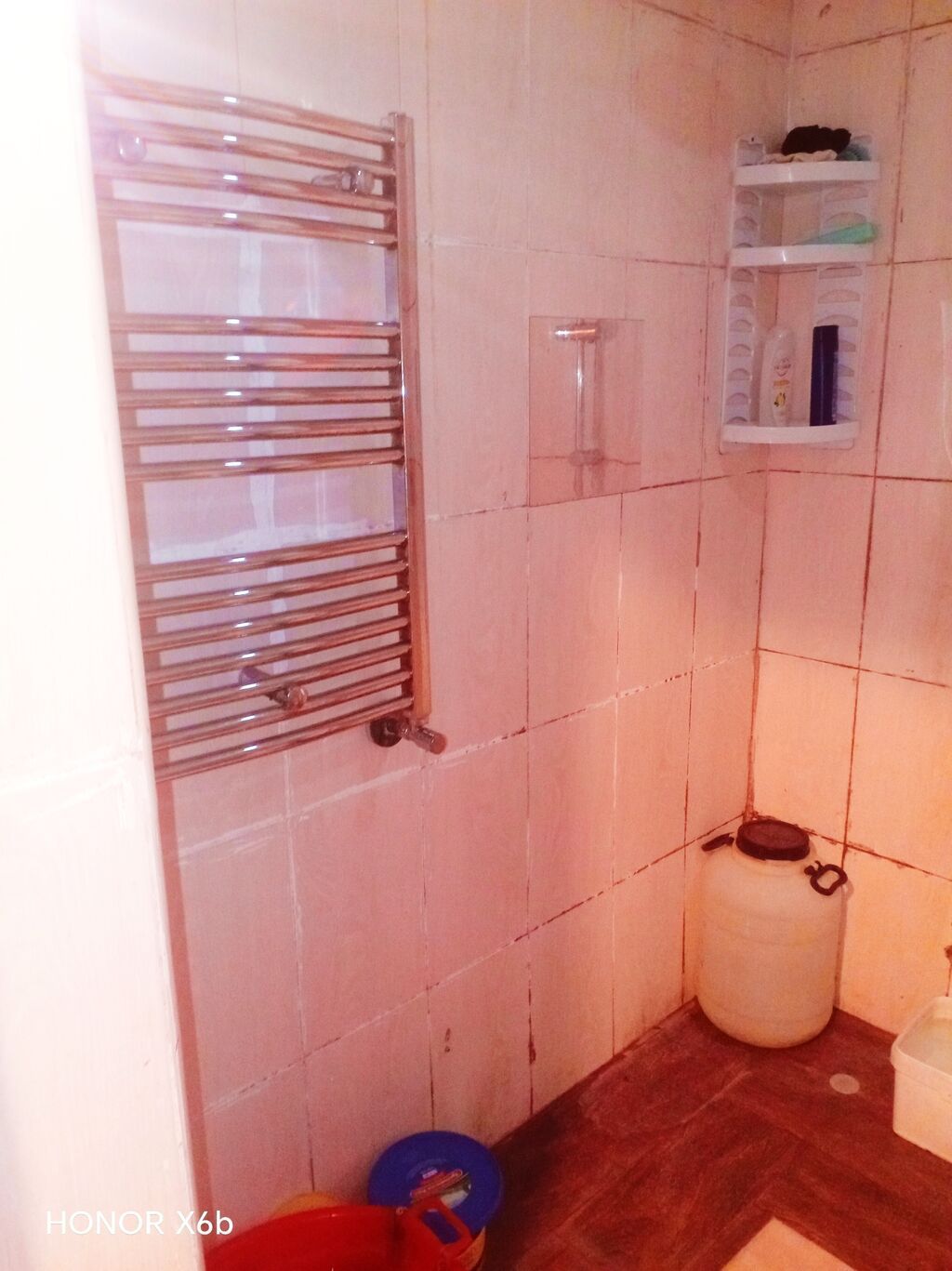 Bakı, Köhnə Günəşli, 3 otaqlı, Köhnə tikili, m. Həzi Aslanov, 75 kv. m