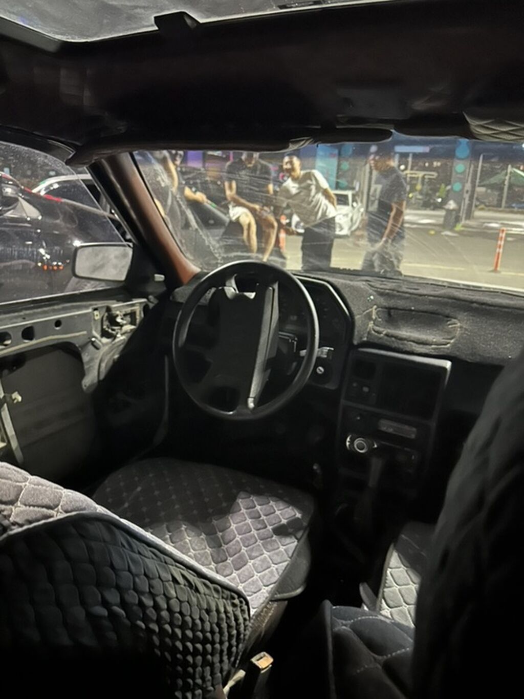 Audi 100: 1986 г., 1.8 л, Механика, Бензин, Седан: фото 5
