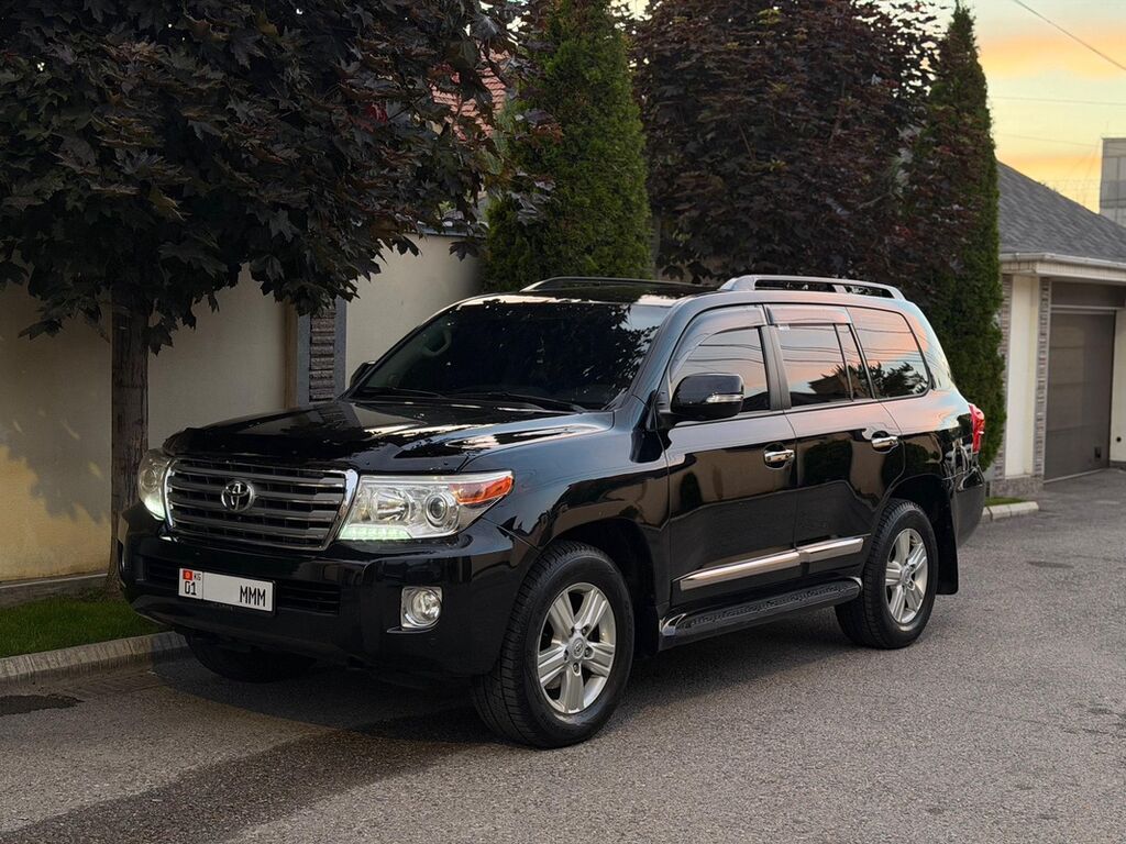 Toyota Land Cruiser: 2013 г., 4.5 л, Автомат, Дизель, Внедорожник — фото 1