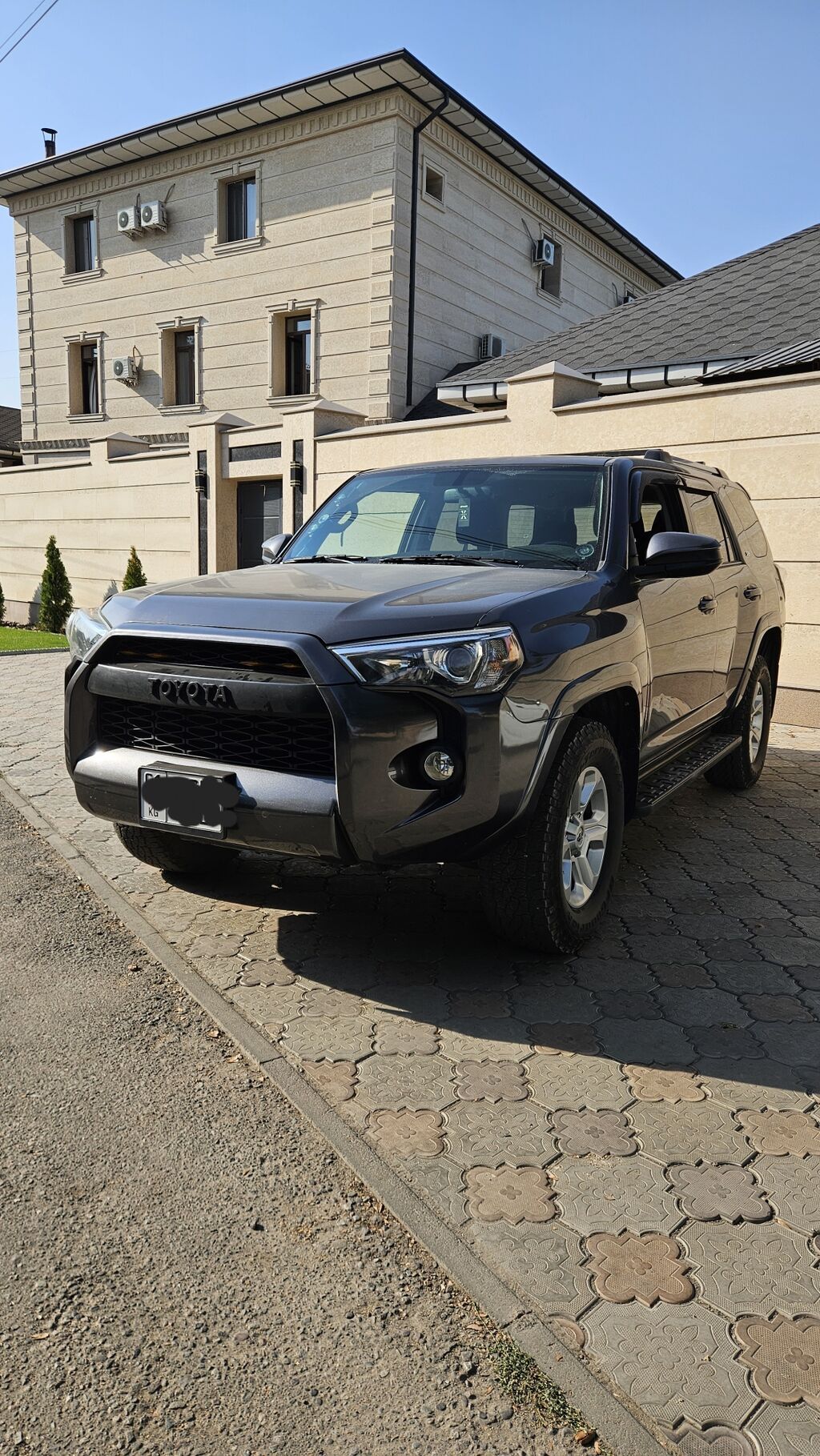 Toyota 4Runner: 2018 г., 4 л, Автомат, Бензин, Внедорожник: фото 2