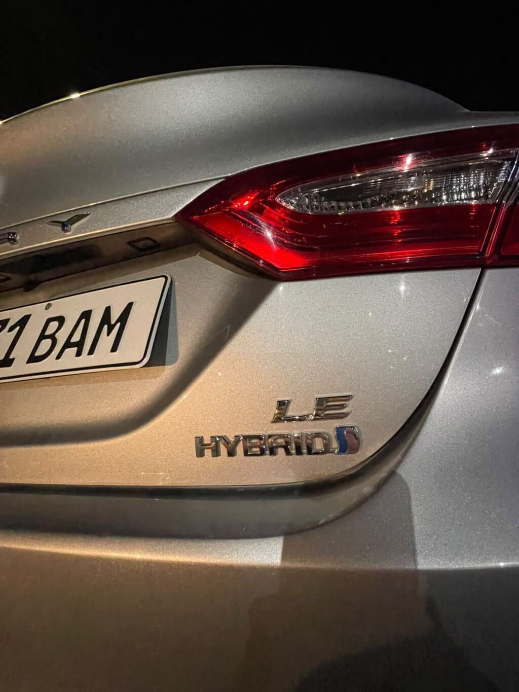 Toyota Camry: 2020 г., 2.5 л, Автомат, Гибрид, Седан: фото 7
