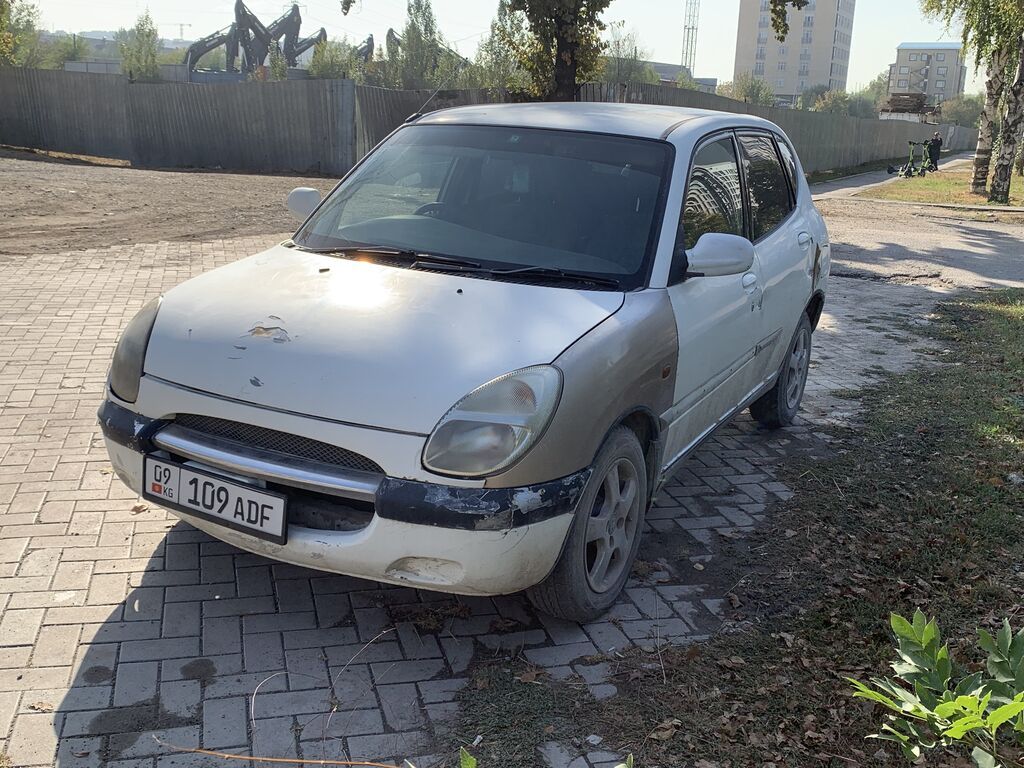 Toyota Duet: 1999 г., 1 л, Автомат, Бензин, Хэтчбэк: фото 2