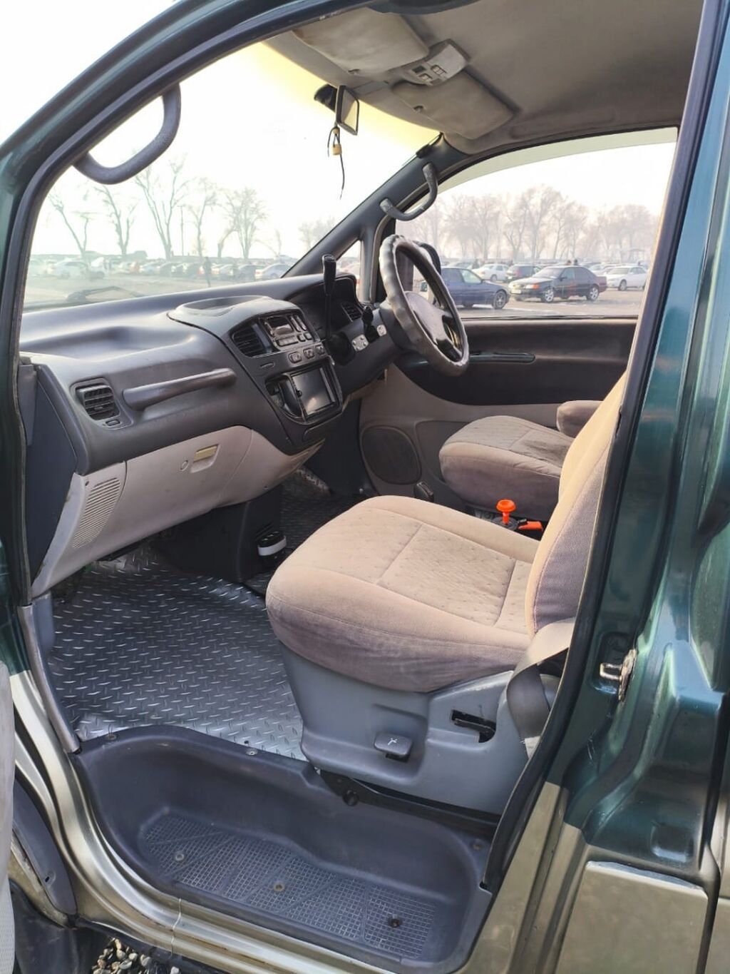 Mitsubishi Delica: 1995 г., 3 л, Автомат, Бензин, Минивэн: фото 8