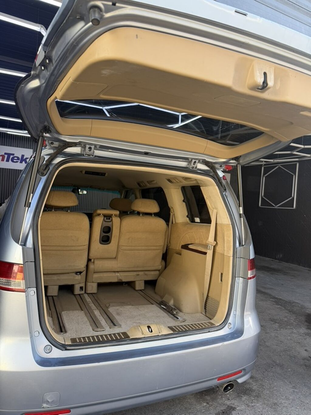 Honda Elysion: 2004 г., Автомат, Бензин, Минивэн: фото 6