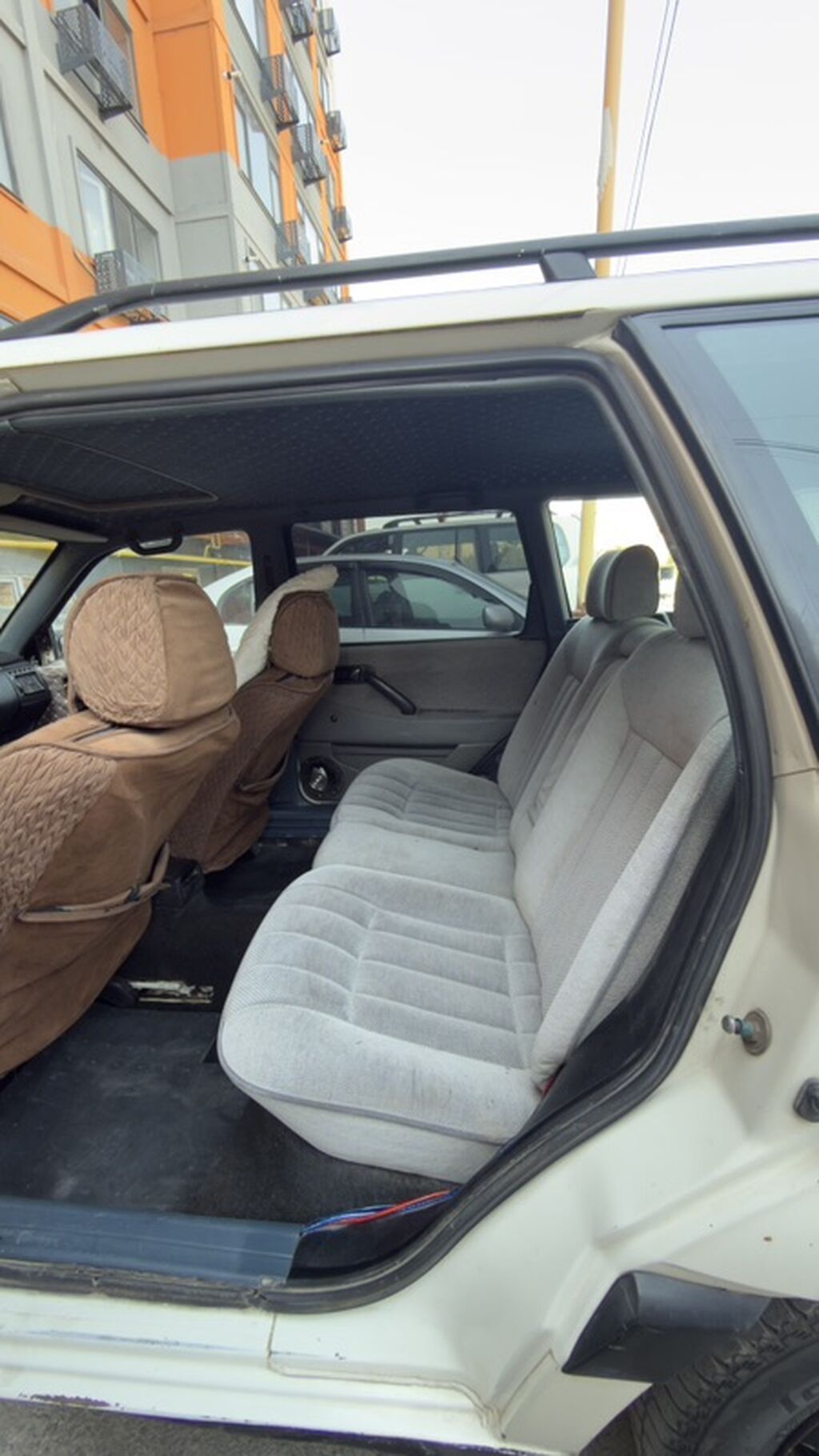 Volkswagen Passat Variant: 1991 г., 1.8 л, Механика, Универсал: фото 2