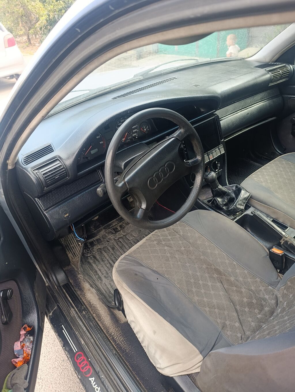 Audi 100: 1991 г., 2.3 л, Механика, Бензин, Седан: фото 7