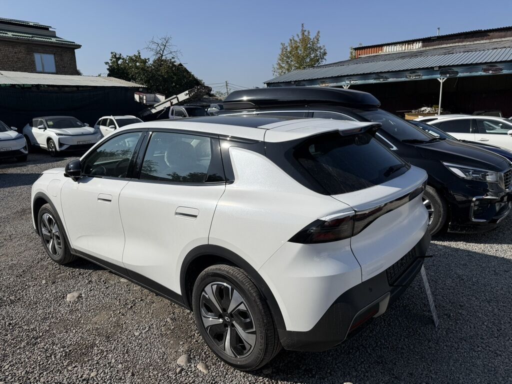 Changan Qiyuan Q05: 2026 г., Автомат, Электромобиль, Кроссовер: фото 3