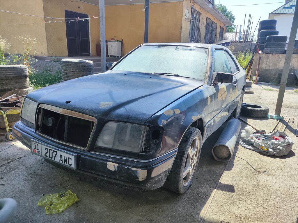 Mercedes-Benz W124: 1993 г., 2.3 л, Механика, Бензин, Купе: фото 6
