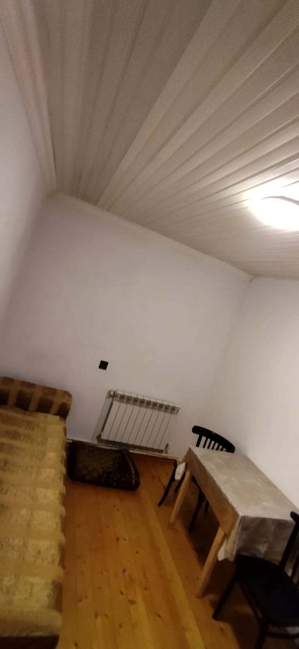 Ağ şəhərə yaxindir su qaz i̇şiq qi̇yməti̇n i̇çi̇ndədi̇r wi̇-fi̇ var