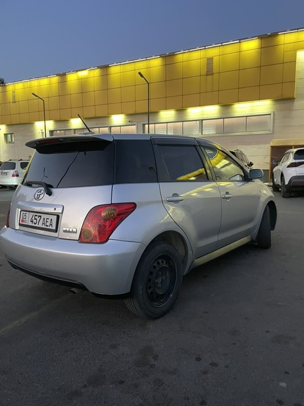 Toyota Ist: 2003 г., 1.5 л, Автомат, Бензин, Хэтчбэк: фото 4