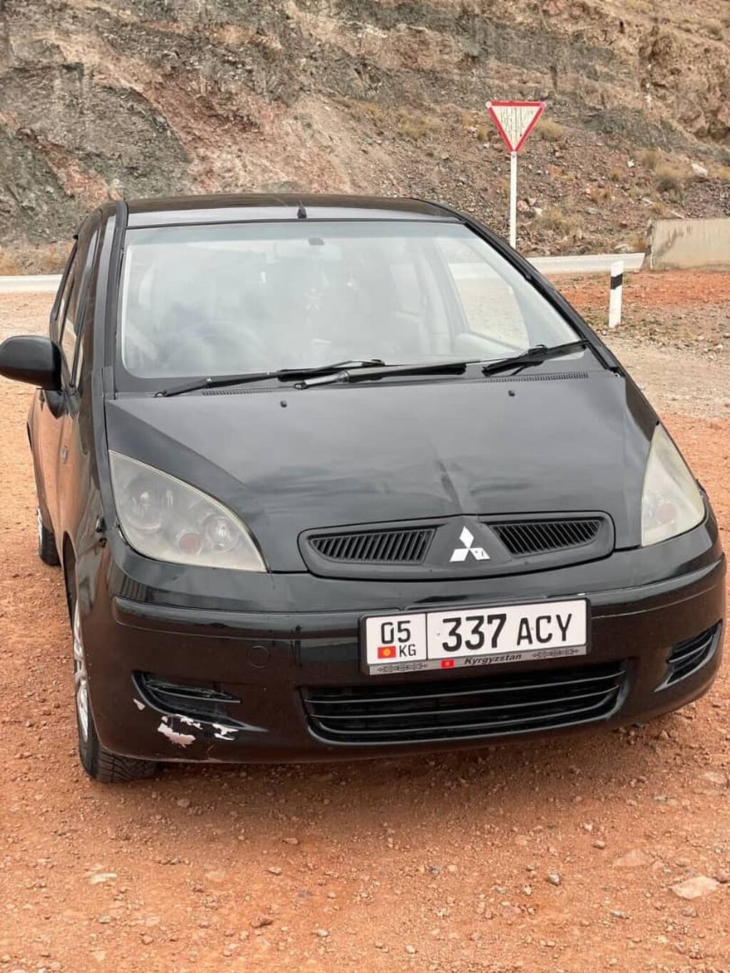 Mitsubishi Colt: 2003 г., 1.3 л, Вариатор, Бензин, Хэтчбэк — фото 4