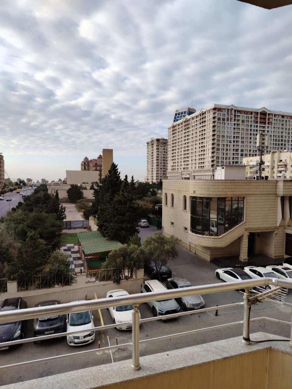 ✨ Xətai Ərazisində, Kazak Səfirliyinin Yaxınlığında 185 m²