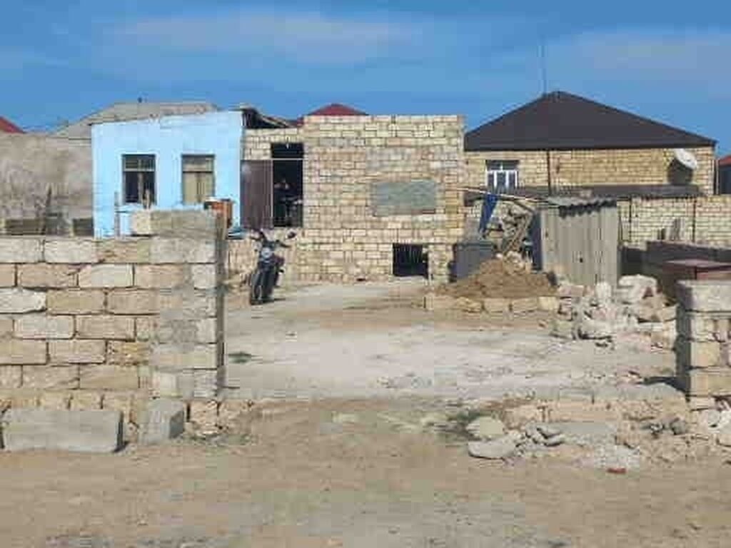 6 otaqlı, 145 kv. m, Kredit var, Təmirsiz