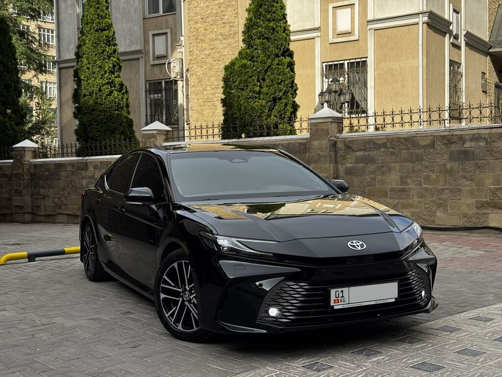 Toyota Camry: 2024 г., 2.5 л, Автомат, Бензин, Седан: фото 1