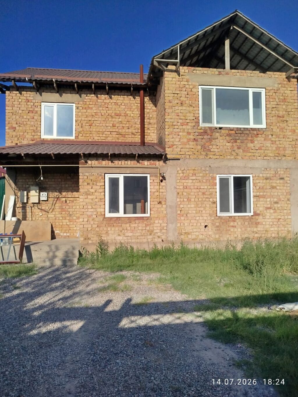 Сдаётся 2 этажный дом для семьи, можно под швейных цех без мебели по: фото 1