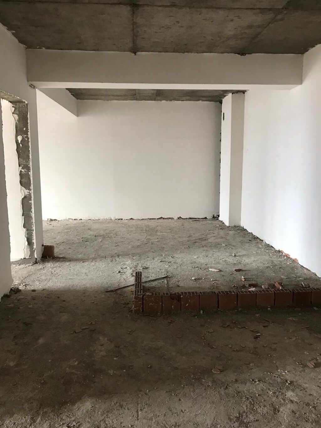 3 otaqlı, Yeni tikili, m. 28 may, 155 kv. m