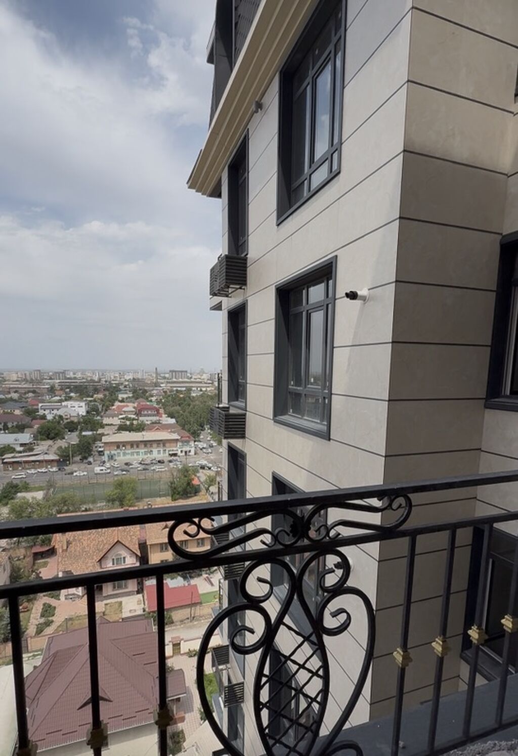 2 комнаты, 79 м², Элитка, 13 этаж, ПСО (под самоотделку): фото 1