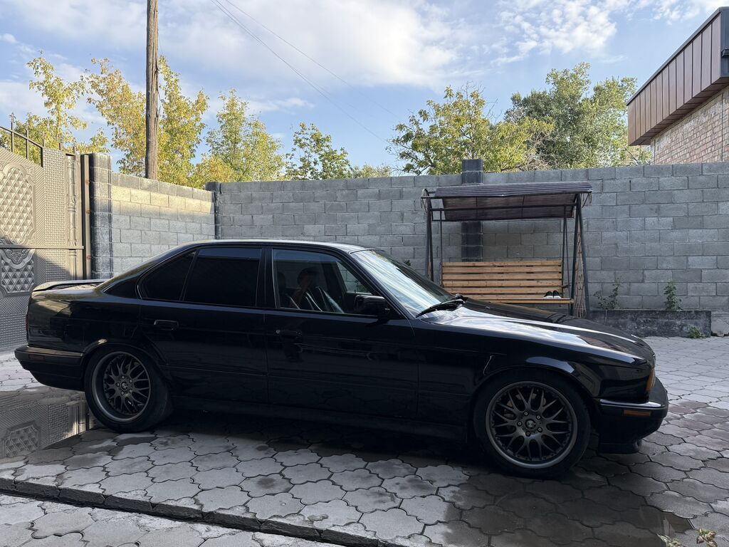 BMW 525: 1992 г., 2.5 л, Механика, Бензин, Седан: фото 4