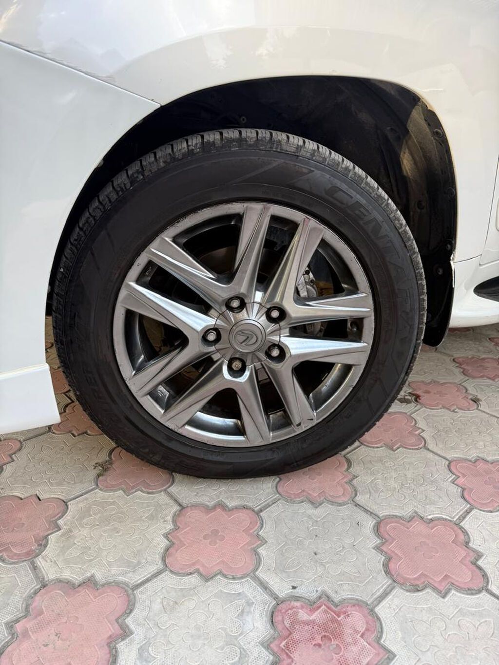 Lexus LX: 2012 г., 5.7 л, Автомат, Бензин, Внедорожник: фото 5