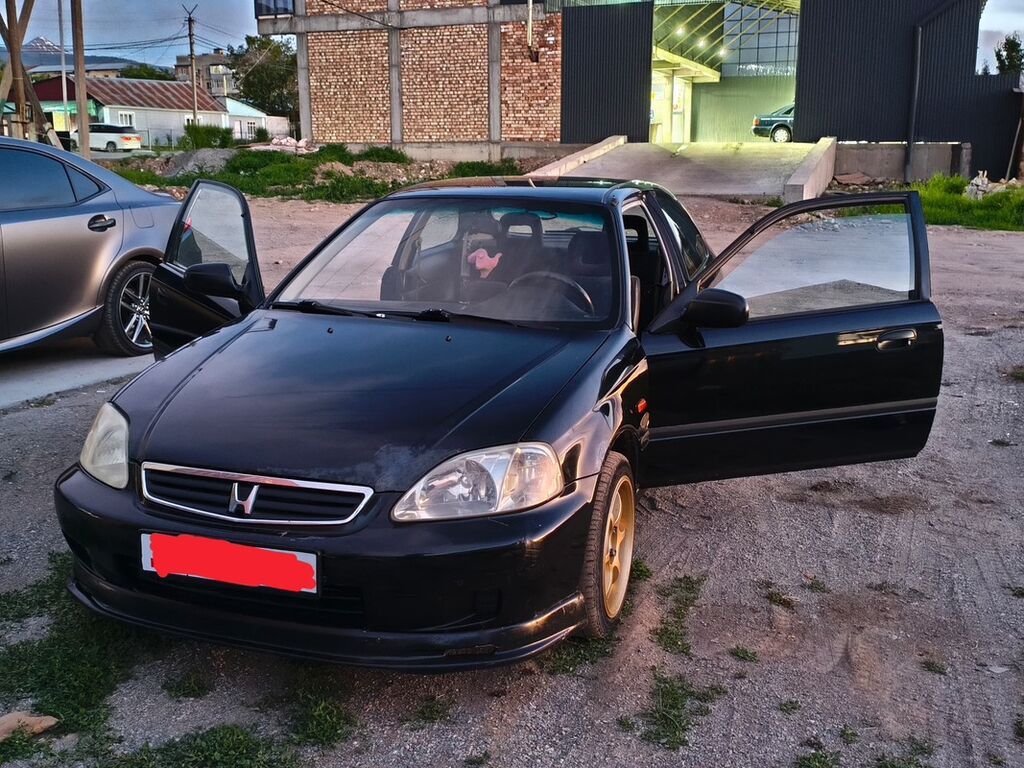 Honda Civic: 1999 г., Механика, Бензин, Хэтчбэк: фото 5