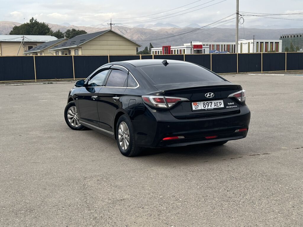 Hyundai Sonata: 2018 г., 2 л, Автомат, Гибрид, Седан: фото 4