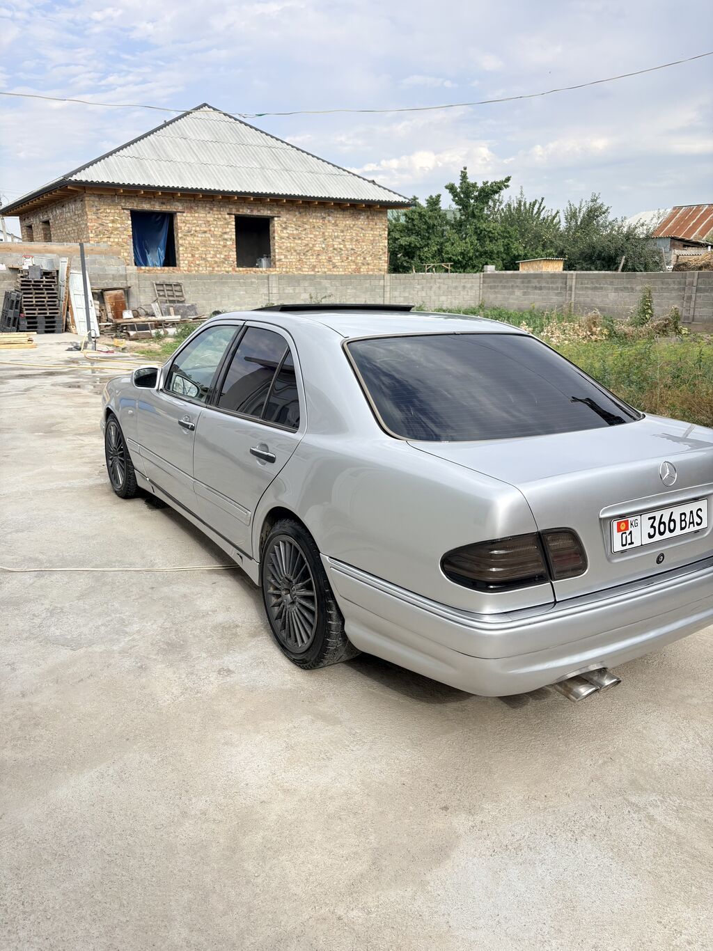 Mercedes-Benz E-Class: 1998 г., 4.3 л, Автомат, Бензин, Седан: фото 4