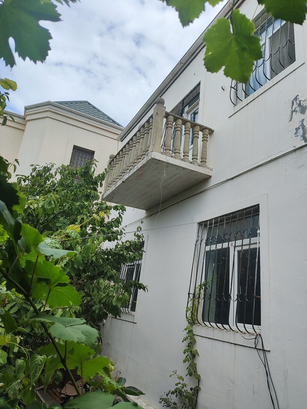 Mehdiabad 7 otaqlı, 204 kv. m, Orta təmir