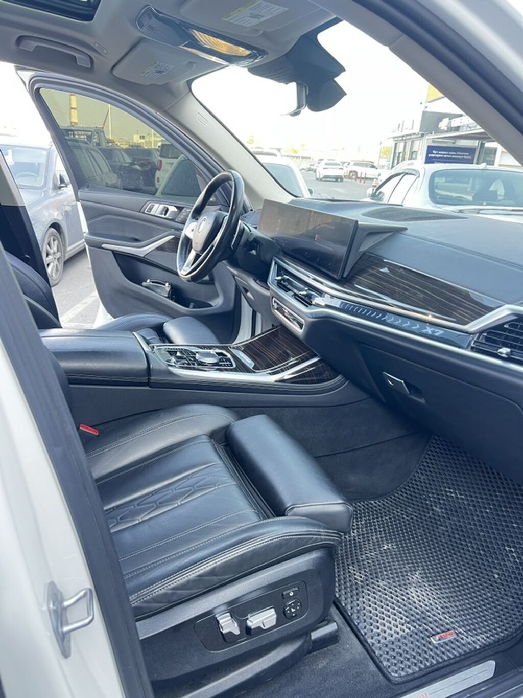 BMW X7: 2023 г., 3 л, Автомат, Бензин, Кроссовер: фото 8