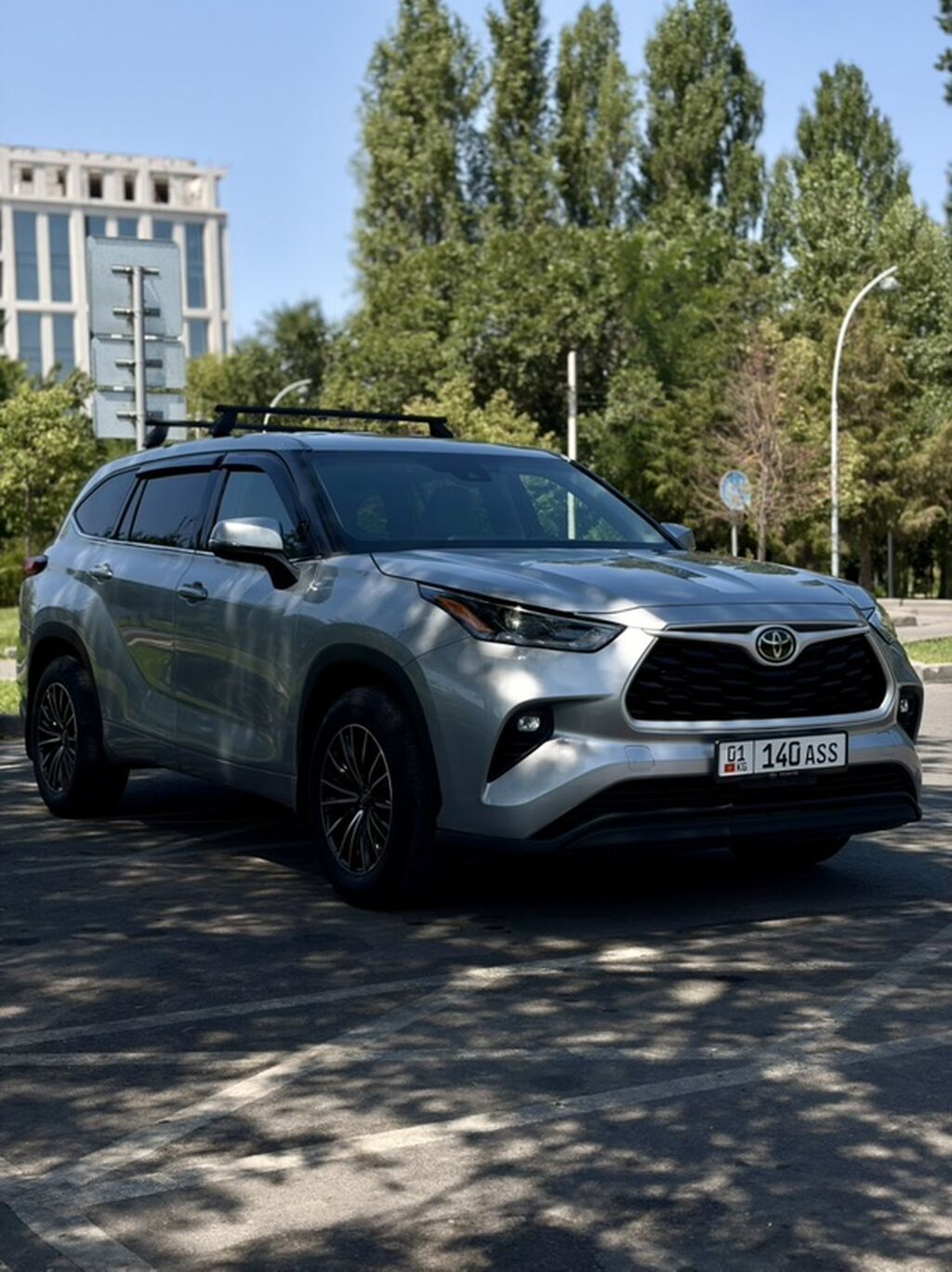 Toyota Highlander: 2021 г., 3.5 л, Автомат, Бензин, Кроссовер: фото 2