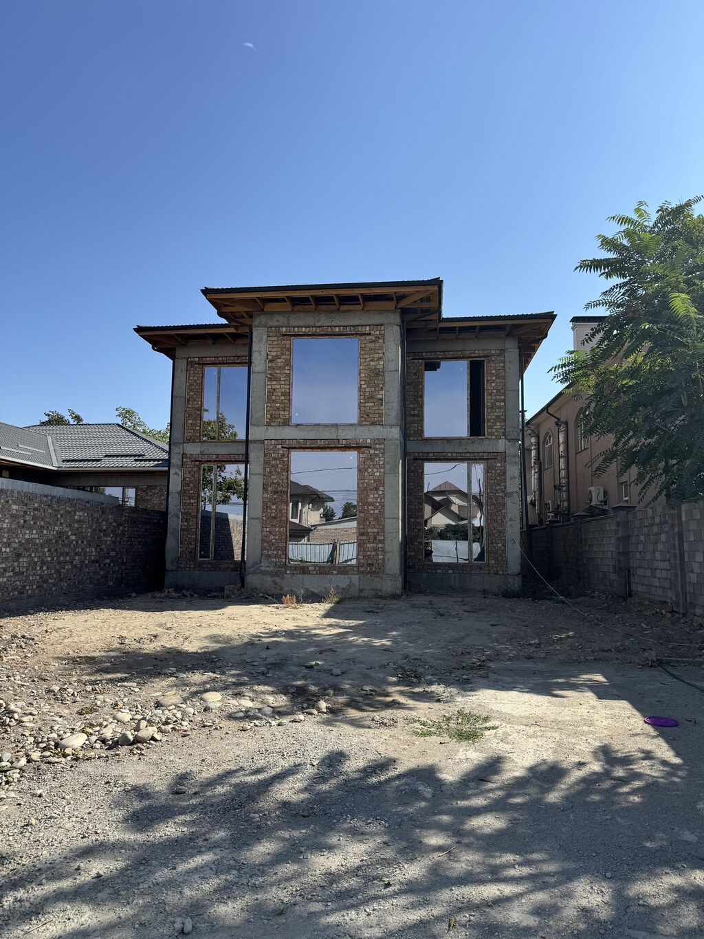 6 комнат и более, 250 м², 9 соток, Бишкек, Киргизия 1 Собственник: фото 1