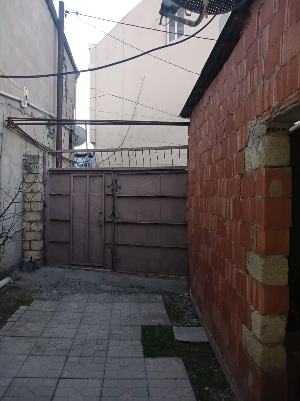 4 otaqlı, 100 kv. m, Kredit yoxdur, Orta təmir