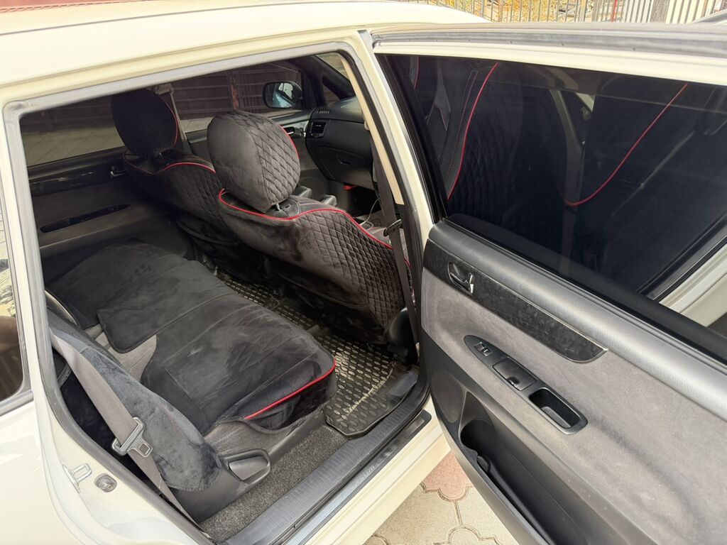 Toyota Ipsum: 2004 г., 2.4 л, Автомат, Бензин, Минивэн: фото 8