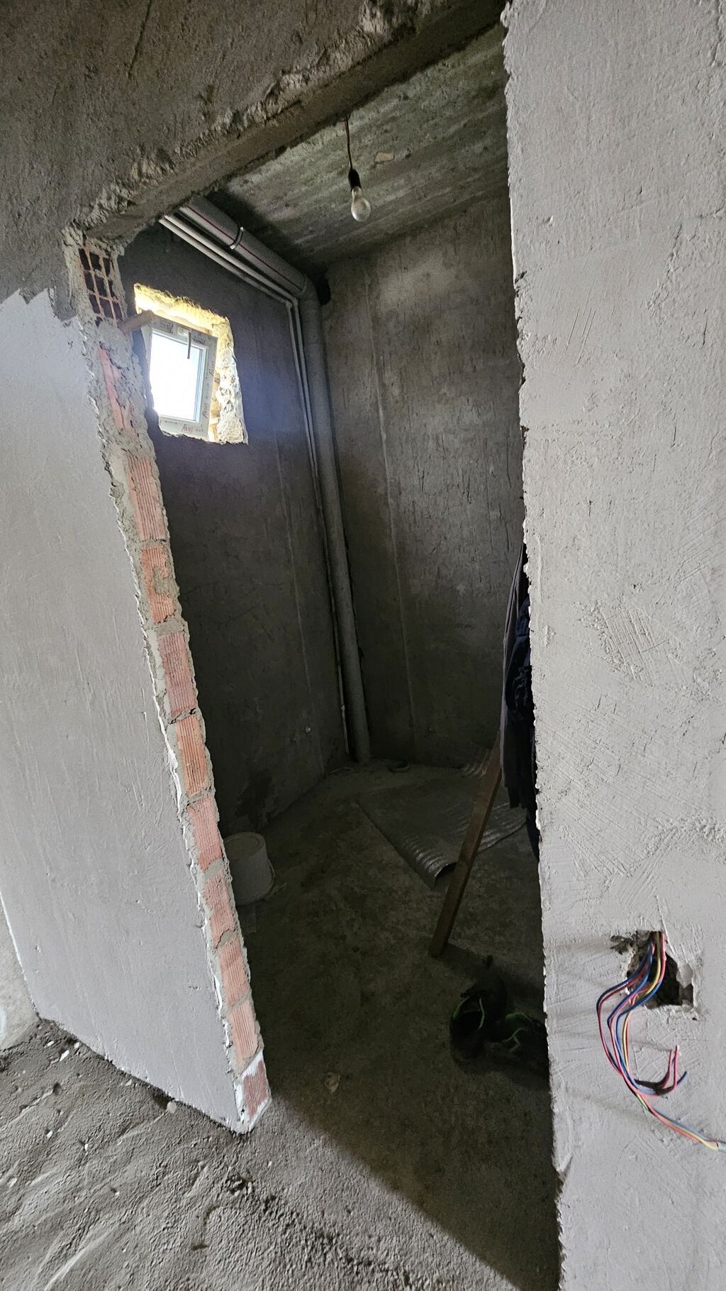 9 otaq, 299 kv. m, Təmirsiz
