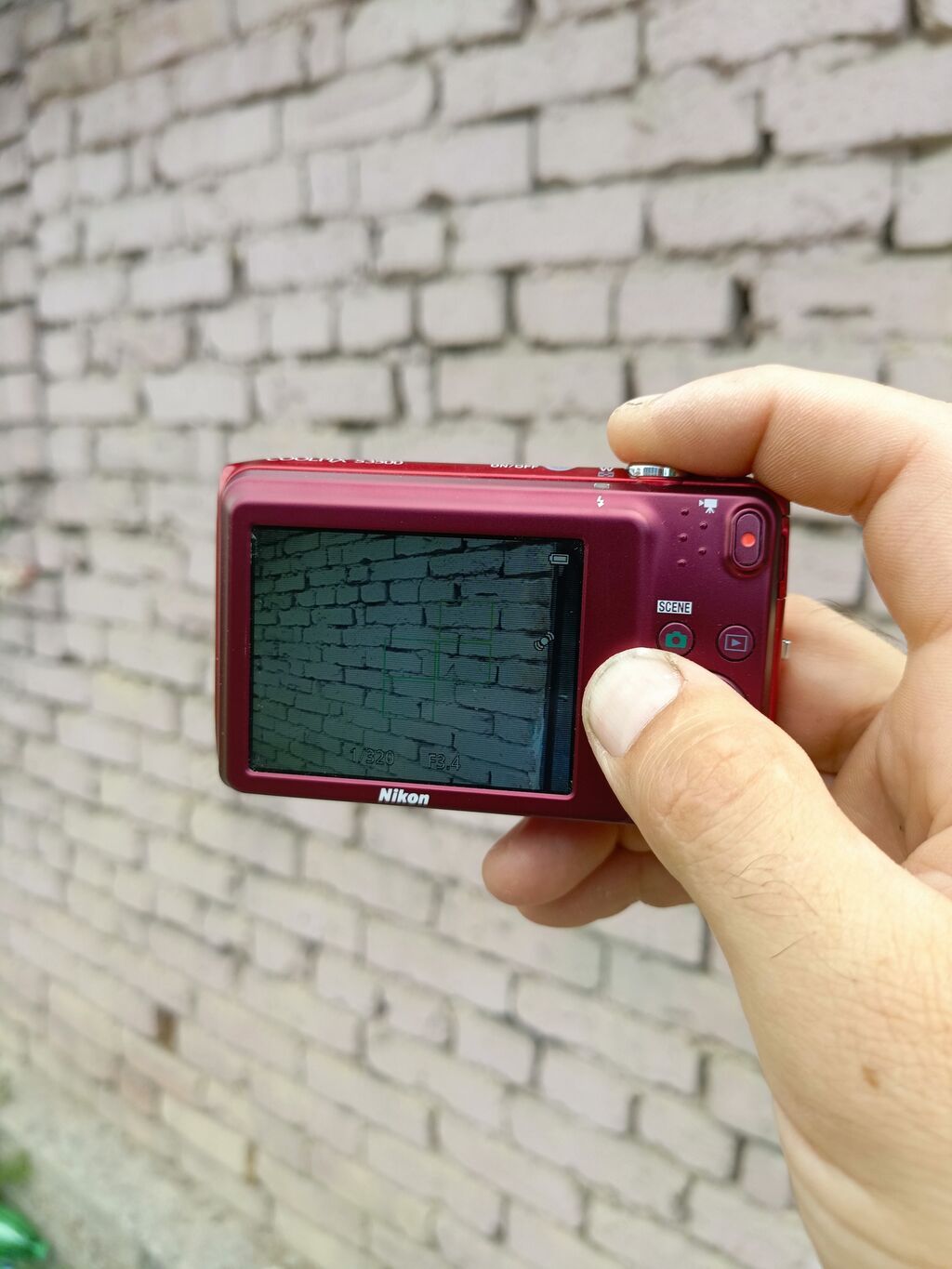 Компактная цифровая камера Nikon COOLPIX (красный цвет) — фото 3