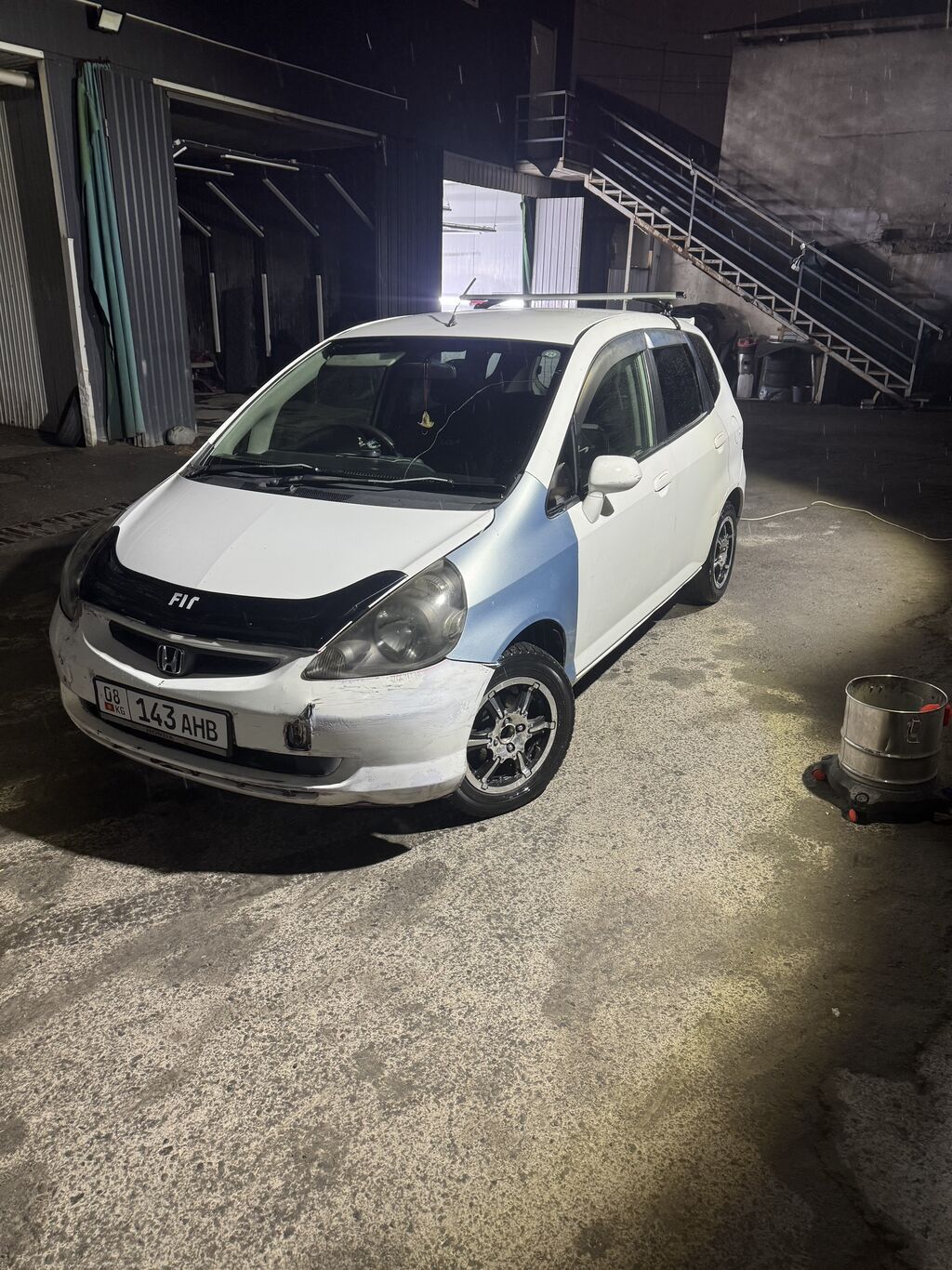 Honda Fit: 2001 г., 1.3 л, Вариатор, Бензин, Хэтчбэк: фото 2