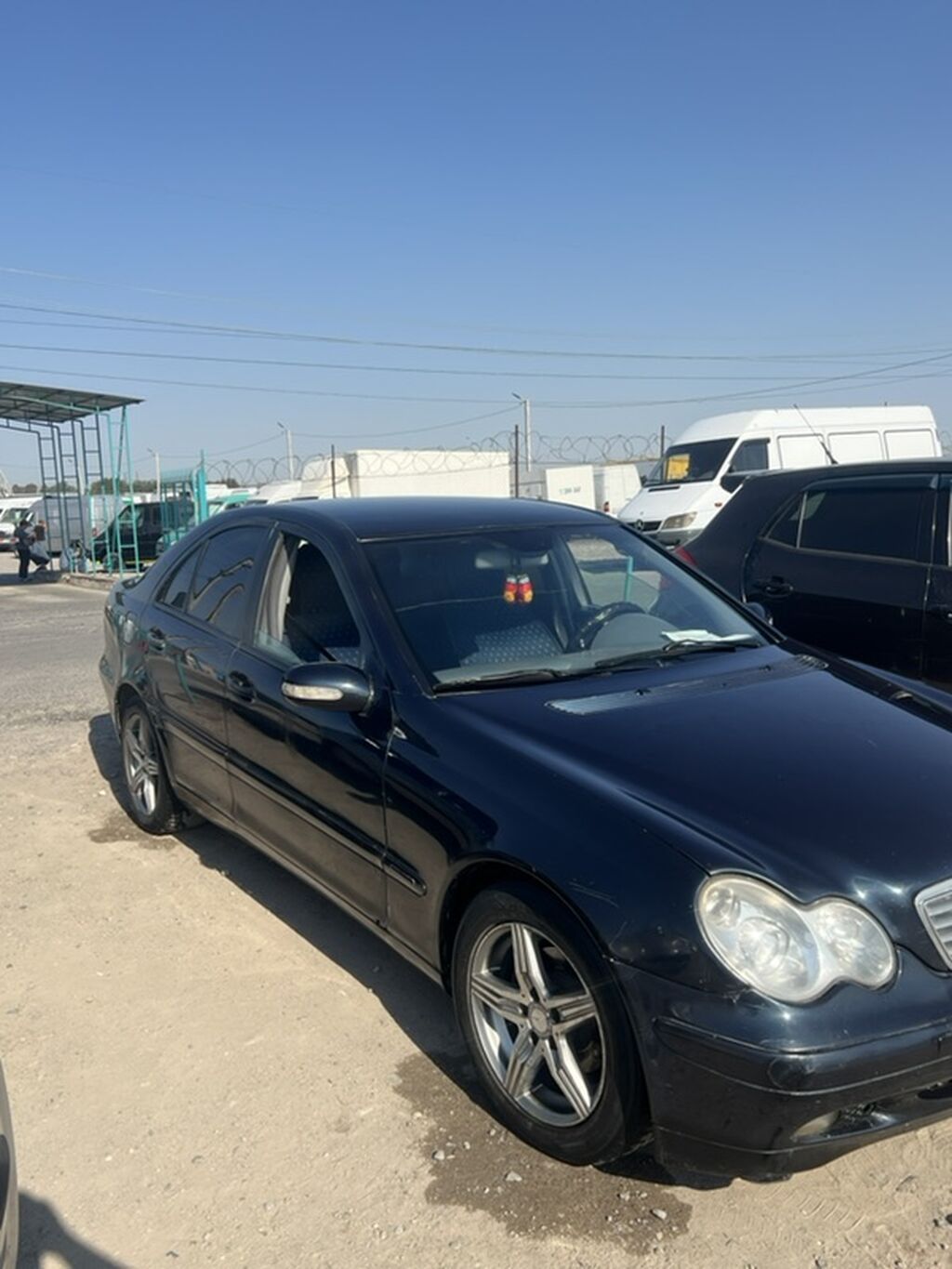 Mercedes-Benz C-Class: 2002 г., 2 л, Механика, Бензин, Седан: фото 2