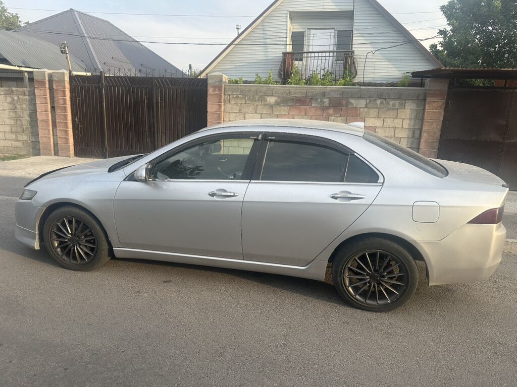 Honda Accord: 2004 г., 2 л, Автомат, Бензин, Седан: фото 7