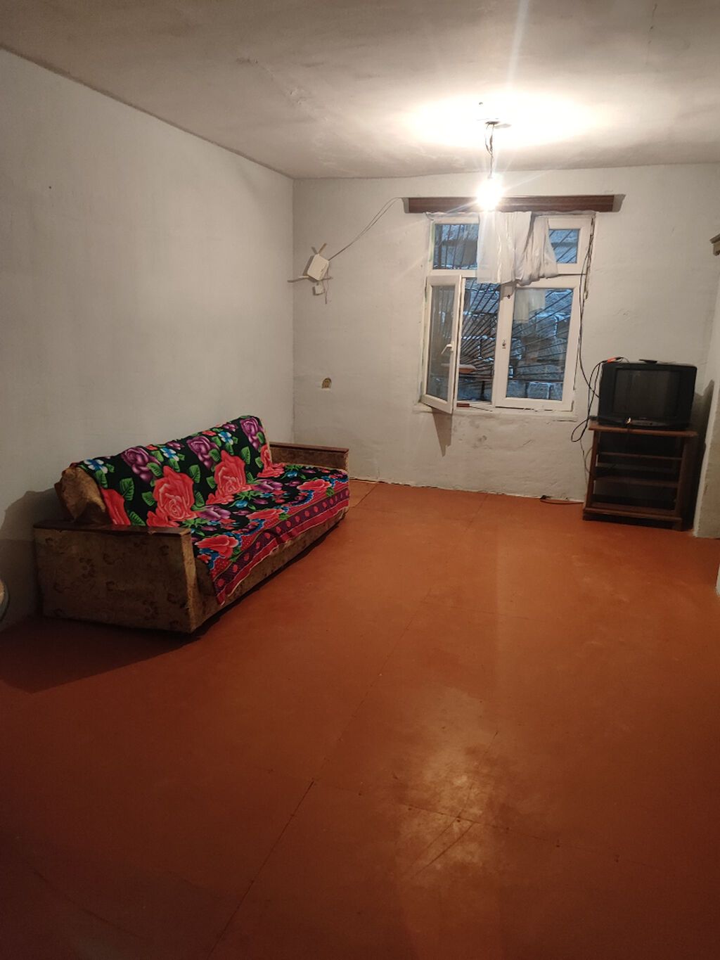 Koroğlu Böyükşor qəsəbəsində yerləşən köhnə həyət evi – 4 otaq